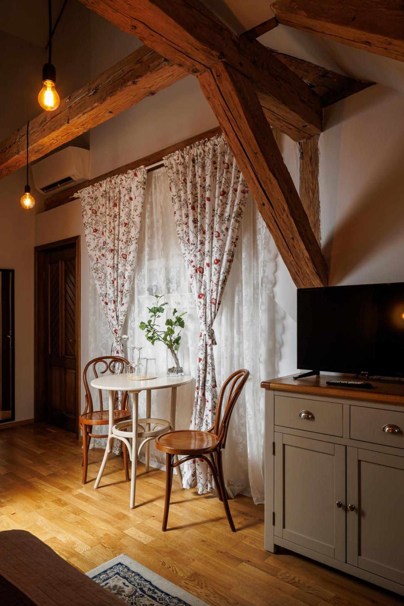 Wood House Republicii Otel Braşov Dış mekan fotoğraf