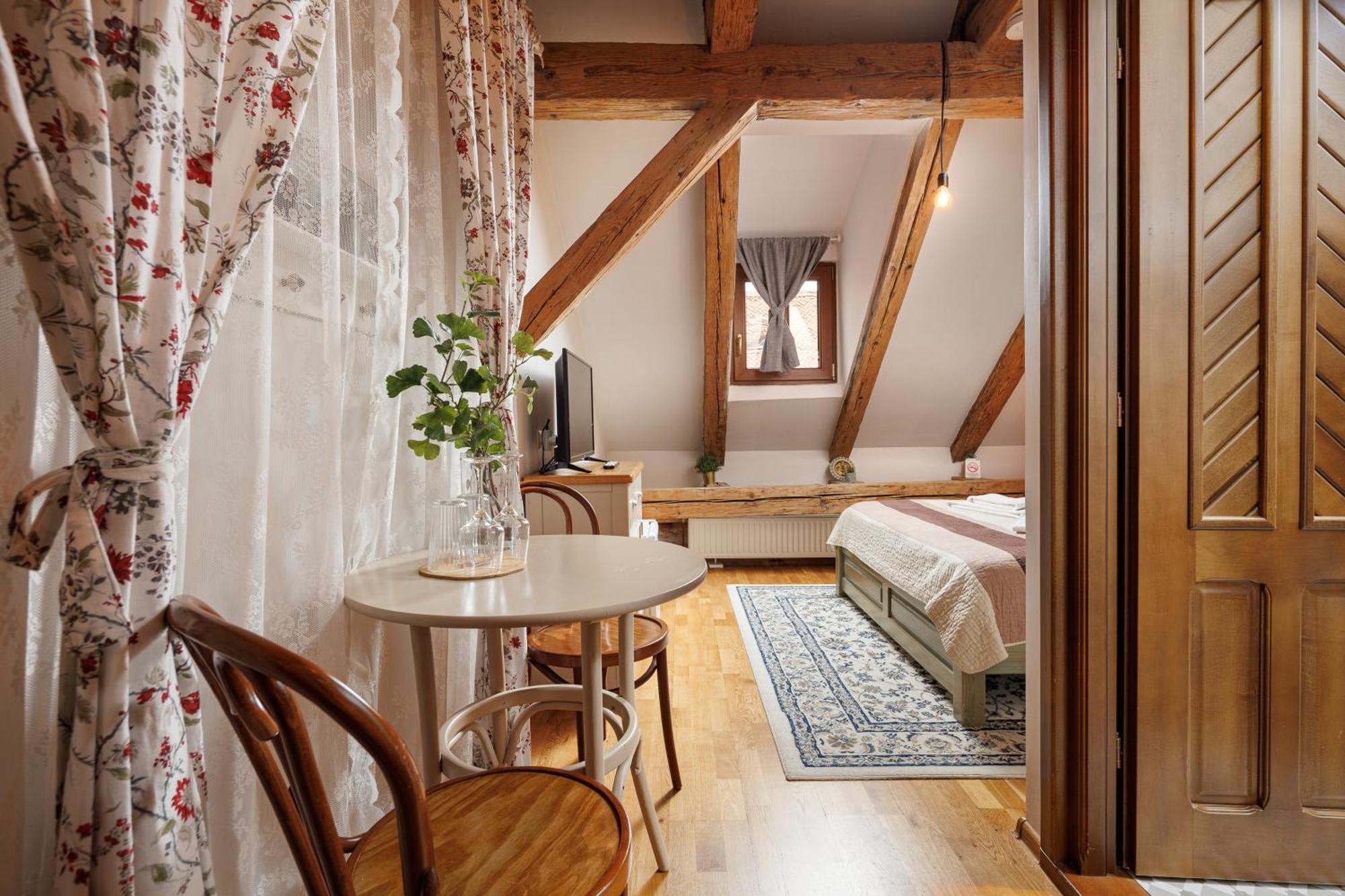 Wood House Republicii Otel Braşov Dış mekan fotoğraf