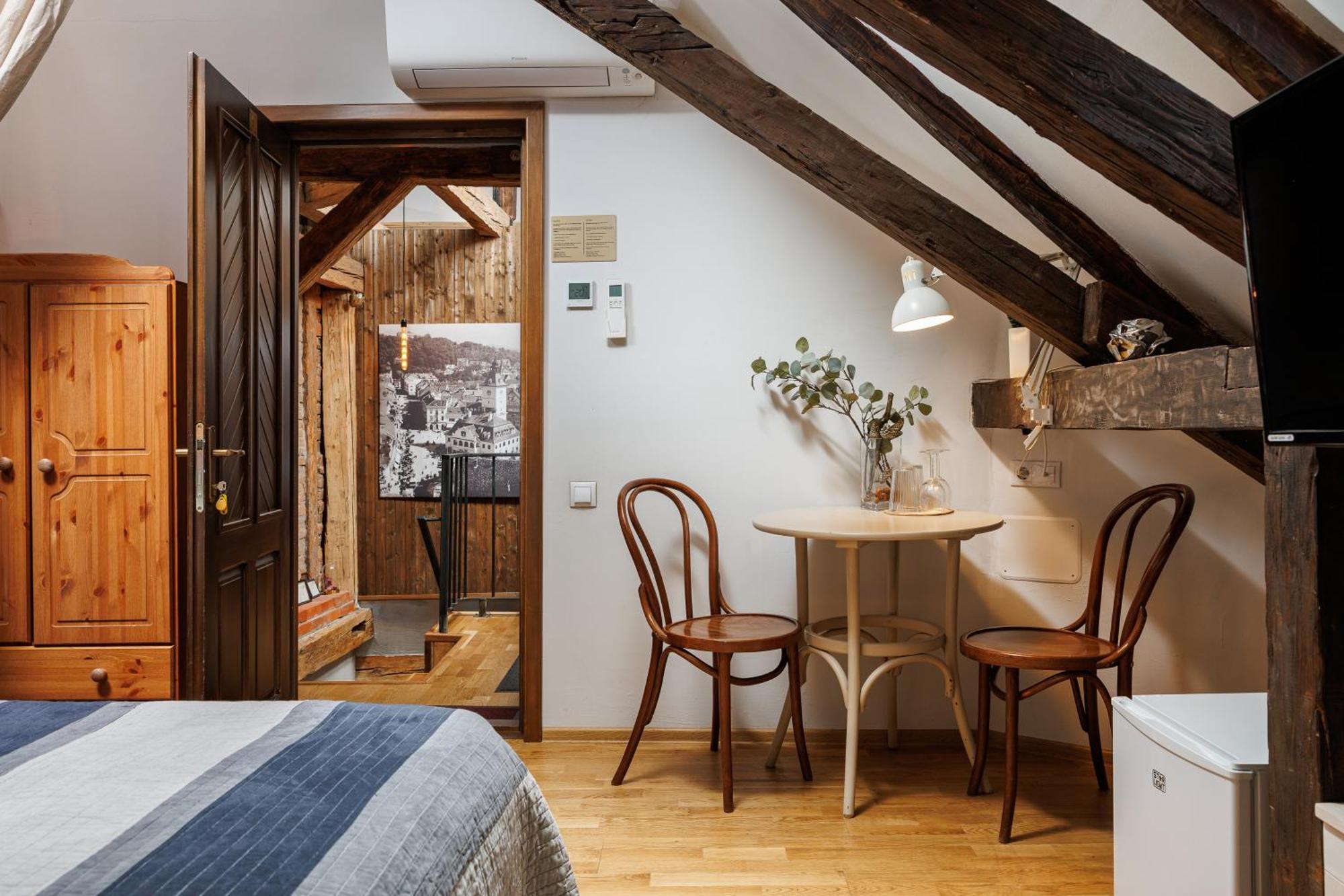 Wood House Republicii Otel Braşov Dış mekan fotoğraf