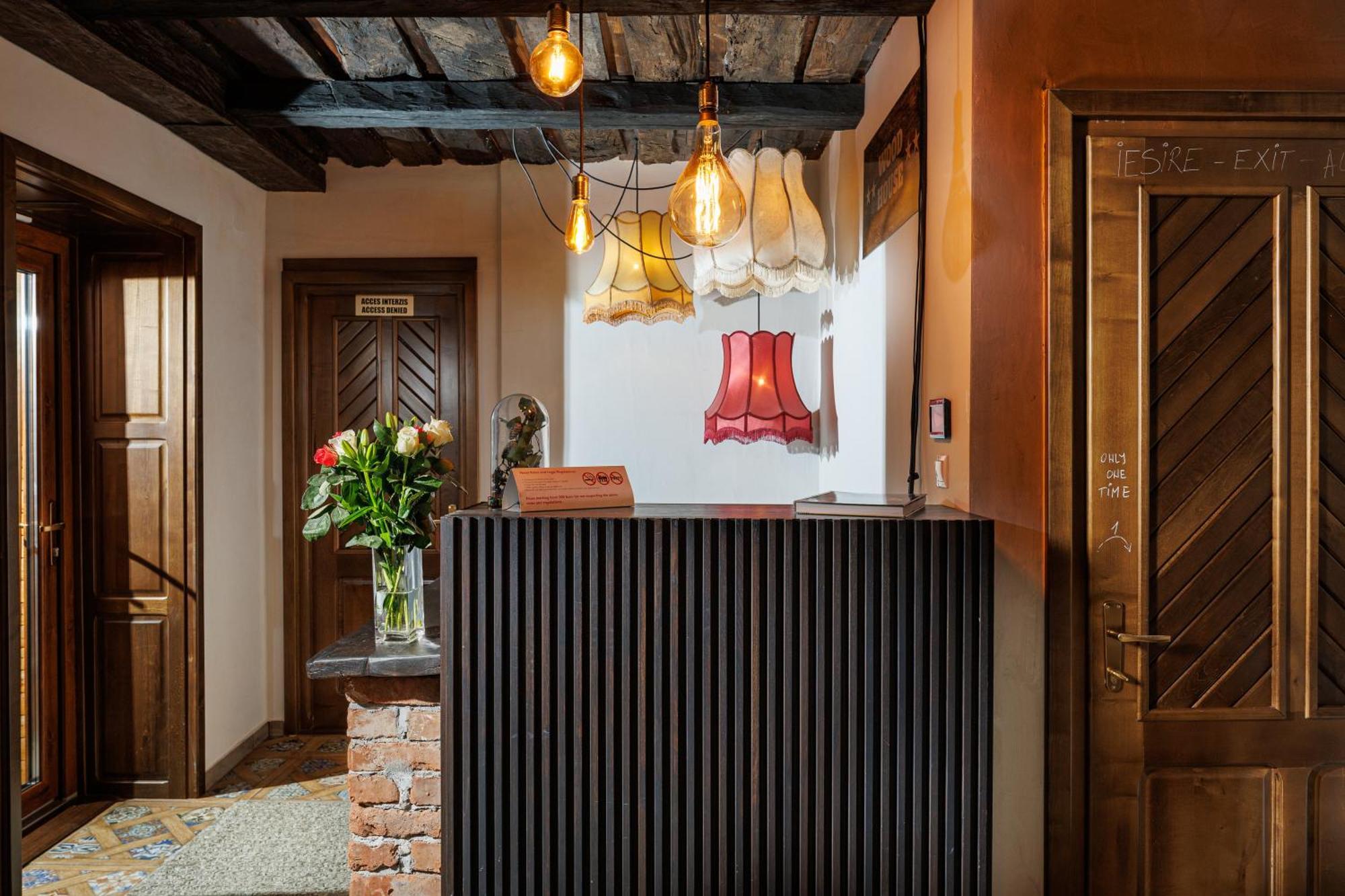 Wood House Republicii Otel Braşov Dış mekan fotoğraf