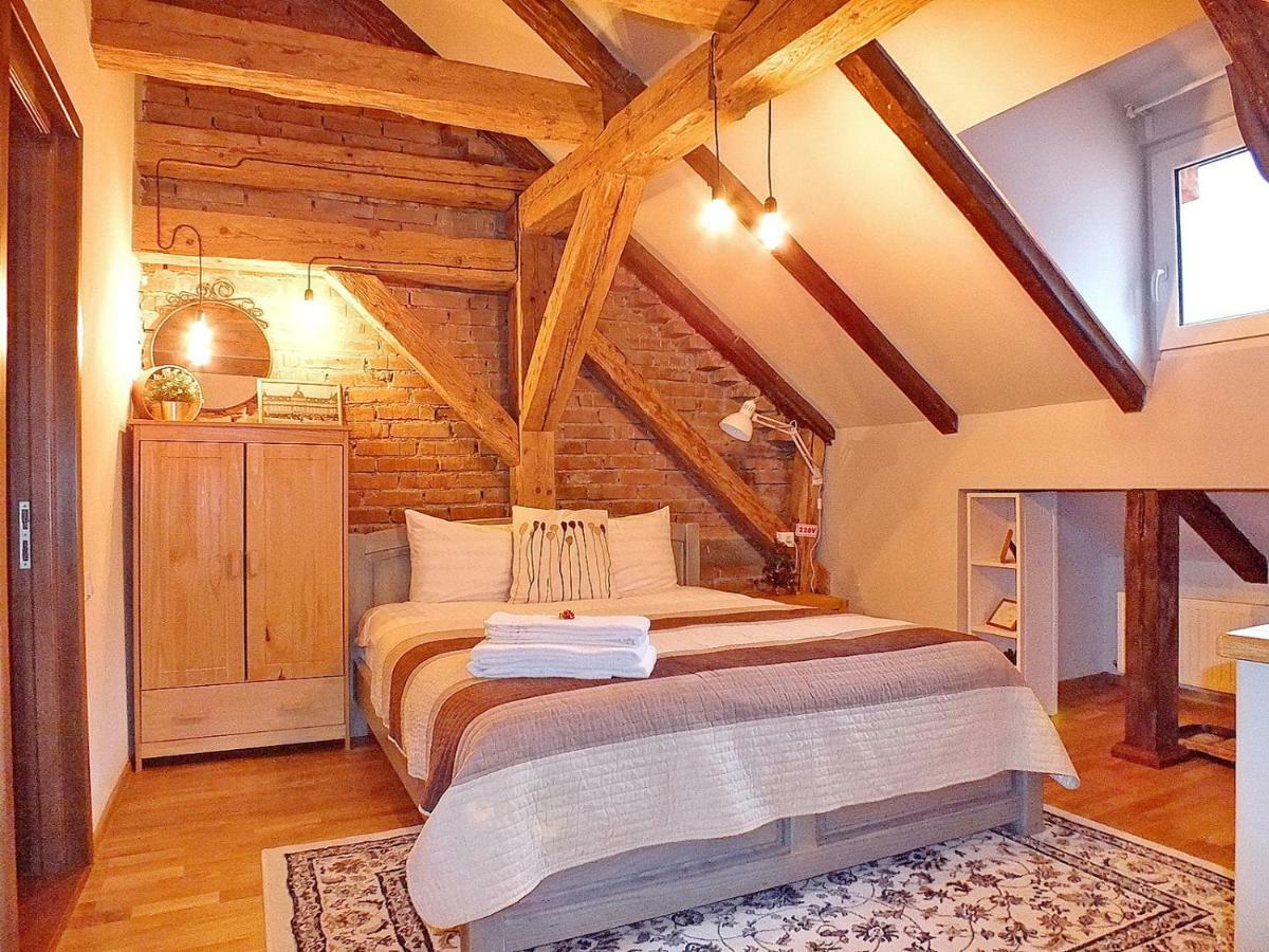 Wood House Republicii Otel Braşov Dış mekan fotoğraf